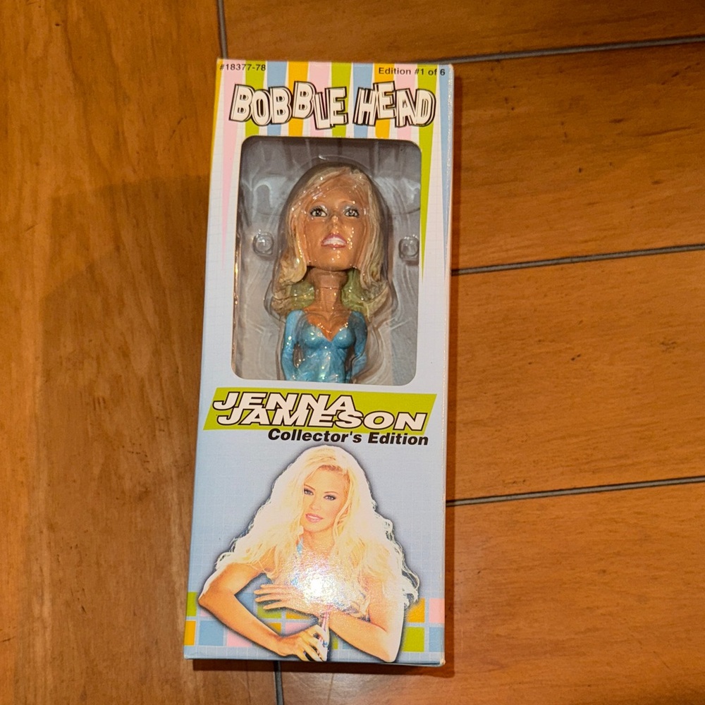 Collector's Edition Bobble Head Jenna Jameson 18377-78